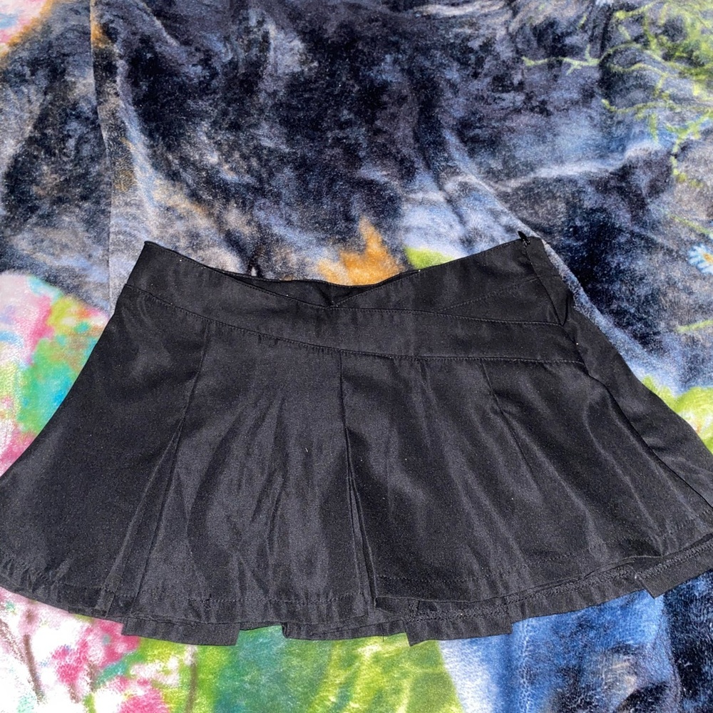 SHEIN Black Mini Skater Skirt Pleated Casual